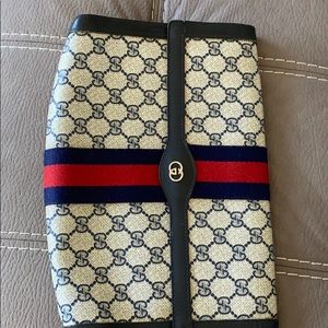 Vintage Gucci clutch